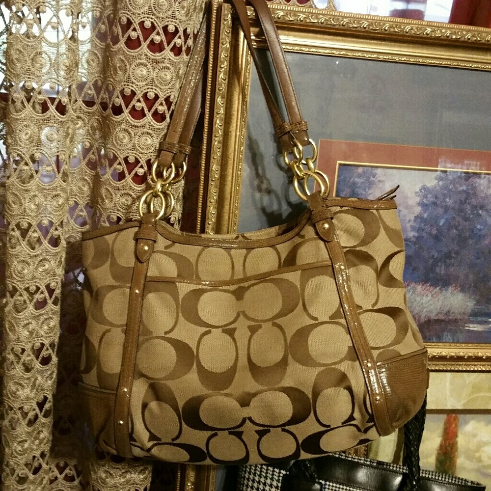 Coach Handbag - Picture 8 of 8